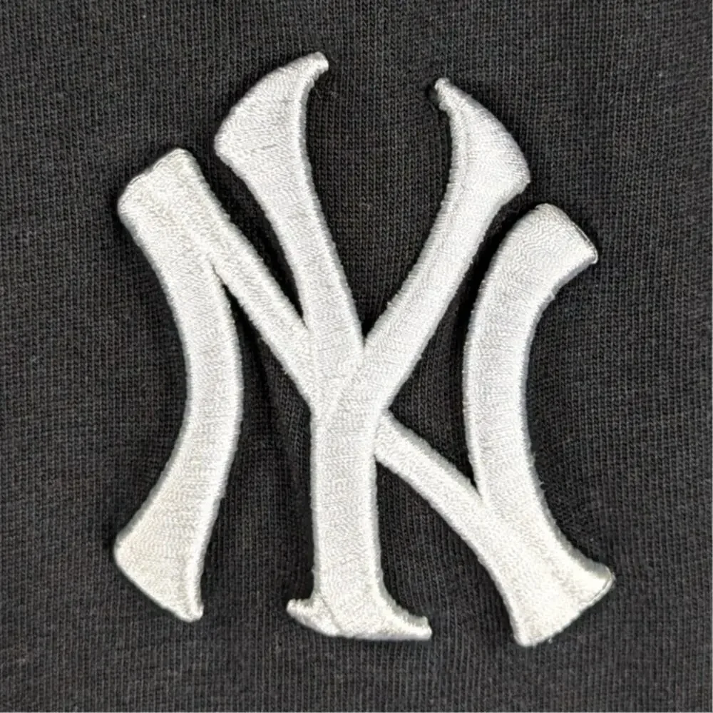 MLB New York Yankees Graphic T Shirt Men’s Large Black Genuine Merchandise